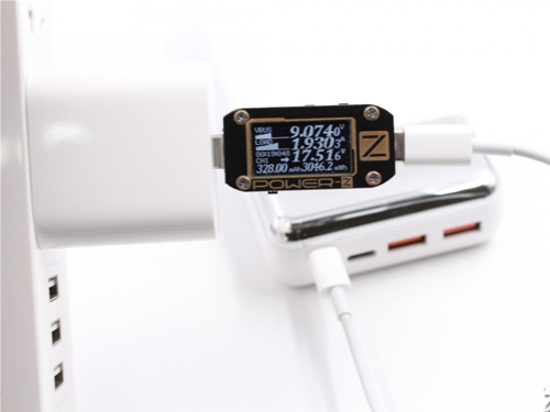 首創(chuàng)USB-C to Lightning快充輸入,蘋果用戶充電更加便攜